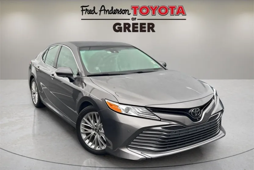 2018 Toyota Camry XLE V6 photo 1
