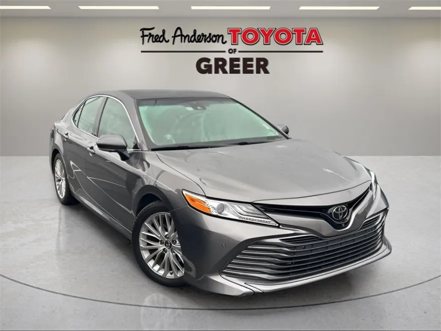 2018 Toyota Camry XLE V6 photo 1