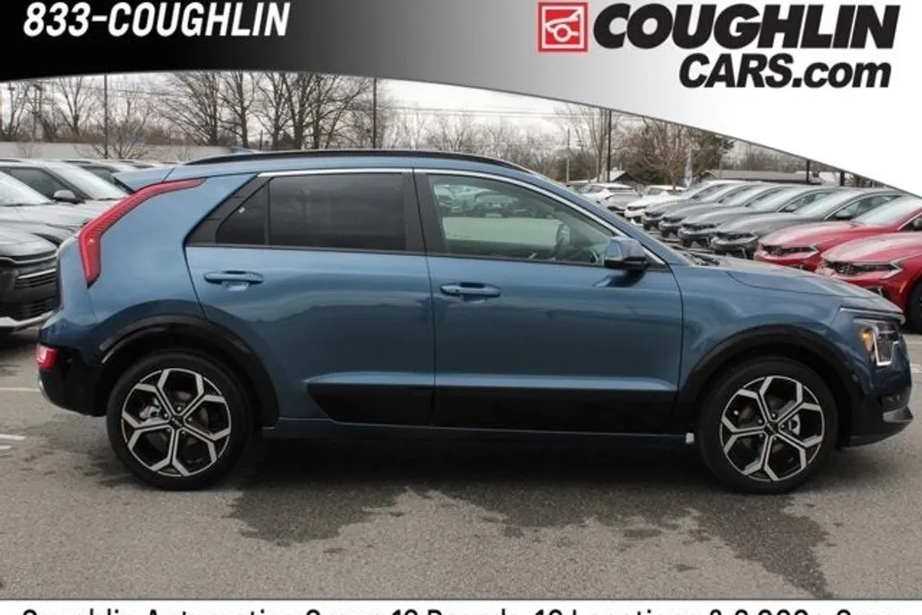 2025 Kia Niro EX Touring photo 1