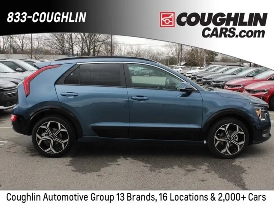 2025 Kia Niro EX Touring photo 1