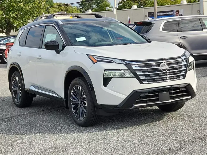 2026 Nissan Rogue Platinum AWD photo 1