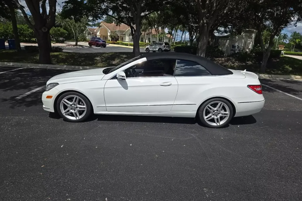 2013 Mercedes Benz E 350 photo 1