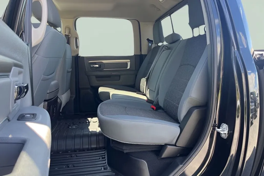 2019 Ram 1500 Classic Warlock photo 1