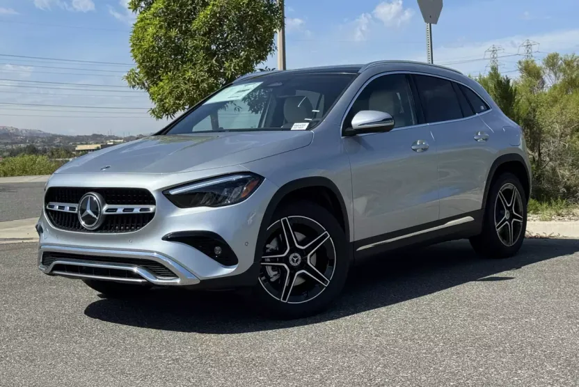 2026 Mercedes Benz GLA 250 photo 1