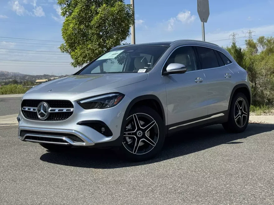 2026 Mercedes Benz GLA 250 photo 1