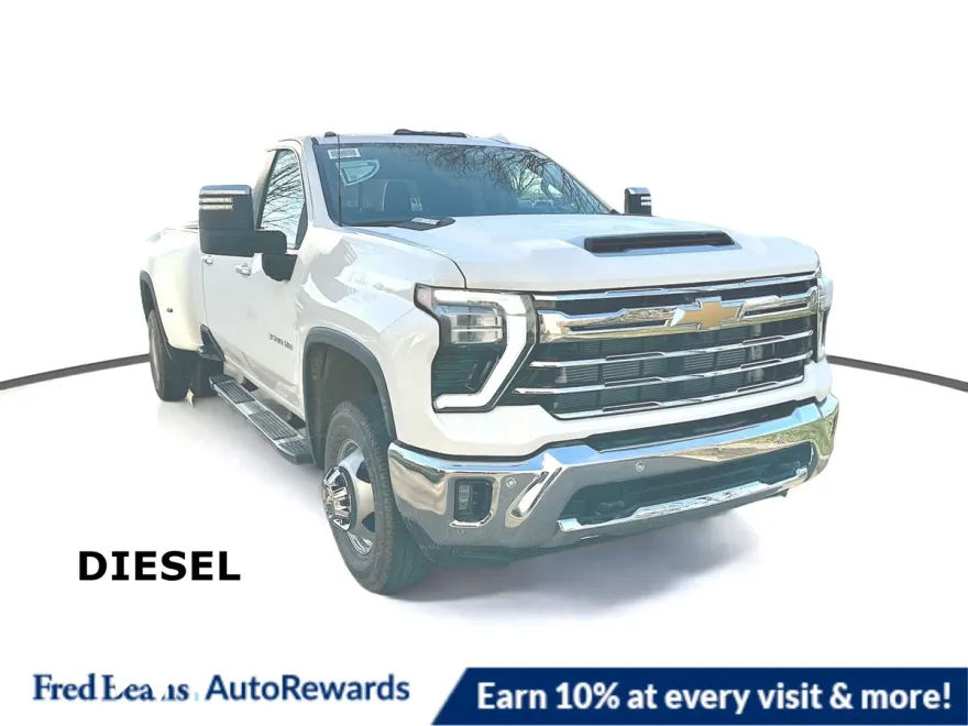 2025 Chevrolet Silverado 3500HD LTZ photo 1