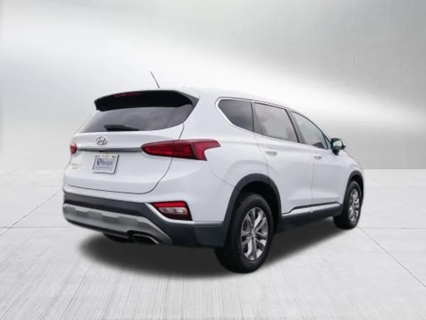 2019 Hyundai Santa Fe SE photo 1
