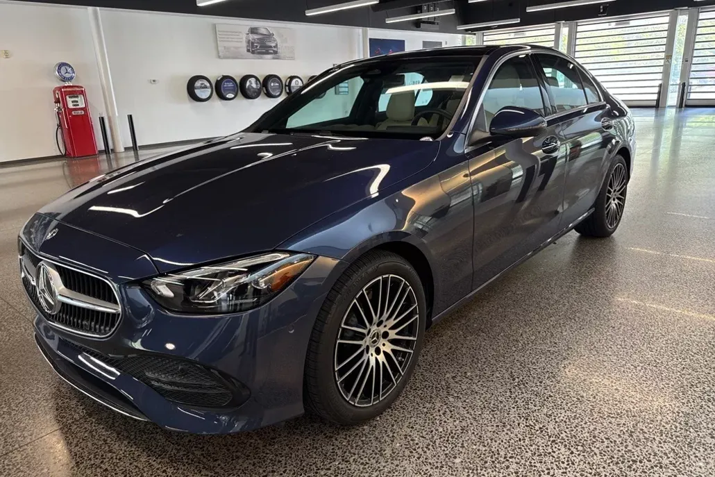 2025 Mercedes Benz C 300 photo 1