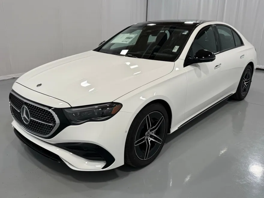 2026 Mercedes Benz E 4MATIC Sedan photo 1