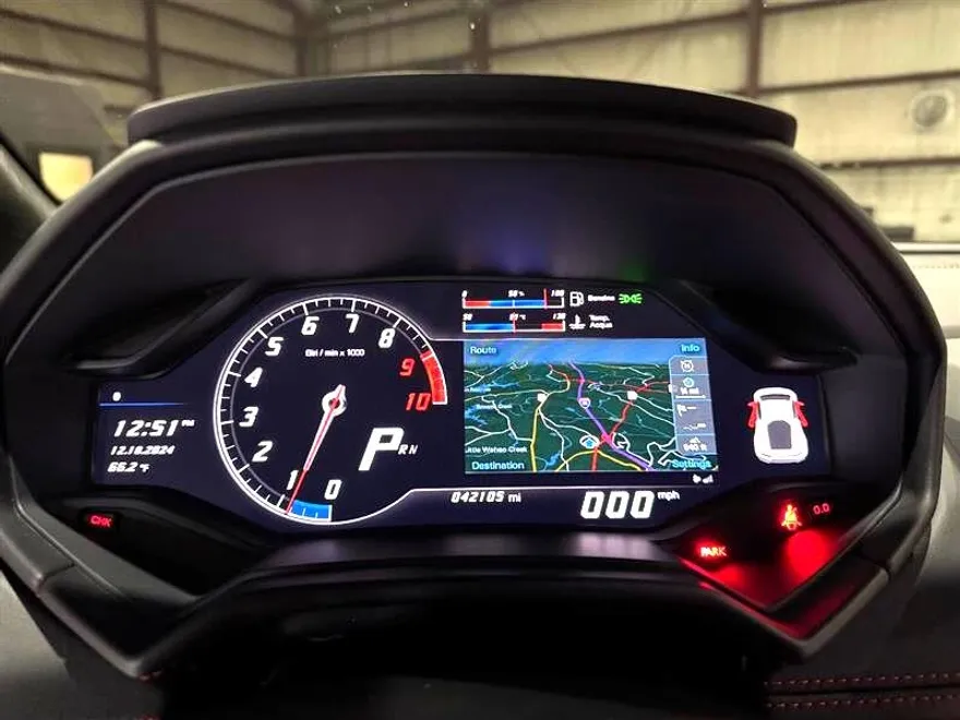 2016 Lamborghini Huracan Coupe photo 26