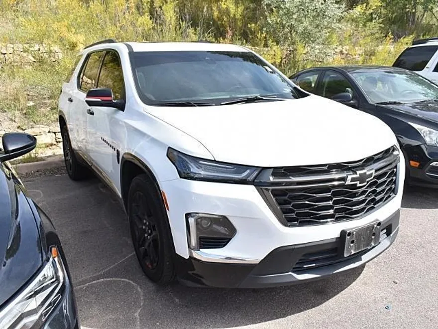 2023 Chevrolet Traverse Premier photo 1