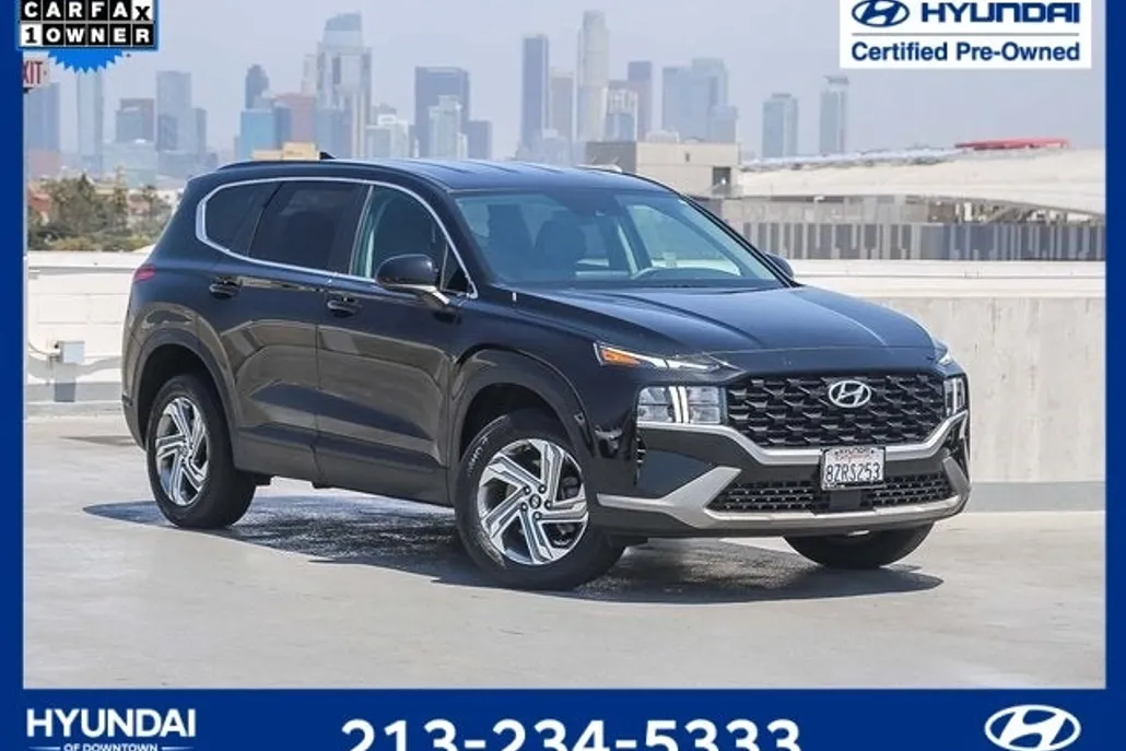 2022 Hyundai Santa Fe SE photo 1
