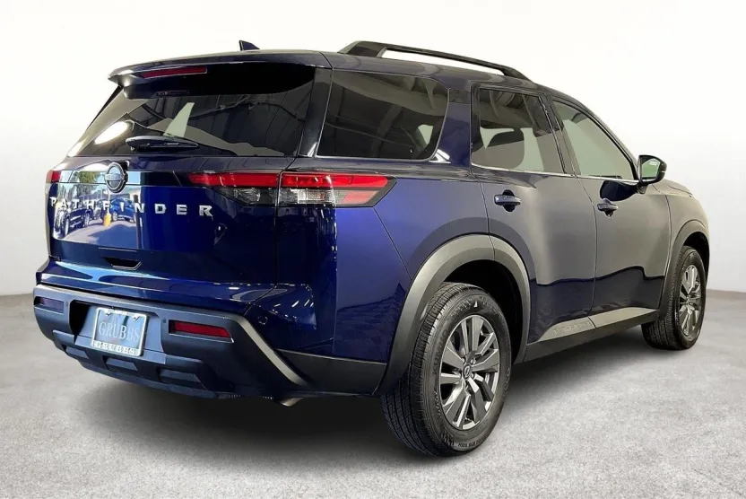 2025 Nissan Pathfinder SV photo 1