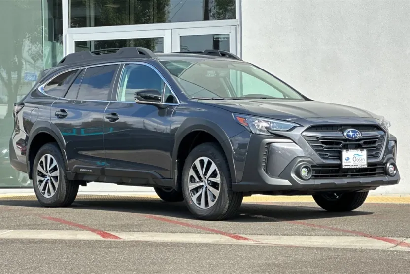 2025 Subaru Outback Premium photo 1
