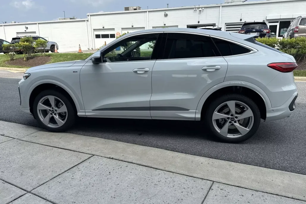2025 Audi Q5 2.0T Premium Plus photo 1
