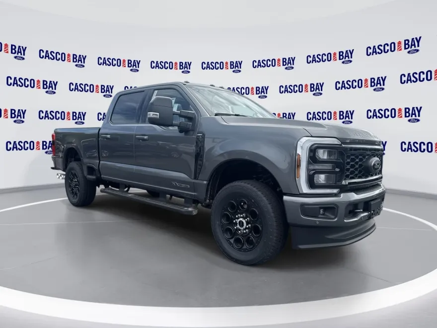 2025 Ford F-350 Lariat photo 1