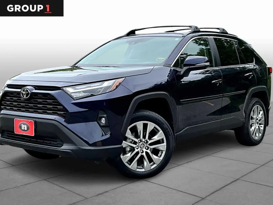 2025 Toyota RAV4 XLE Premium photo 1