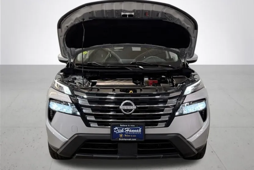 2024 Nissan Rogue SV photo 1