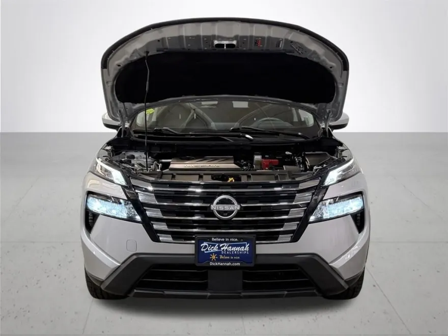 2024 Nissan Rogue SV photo 1
