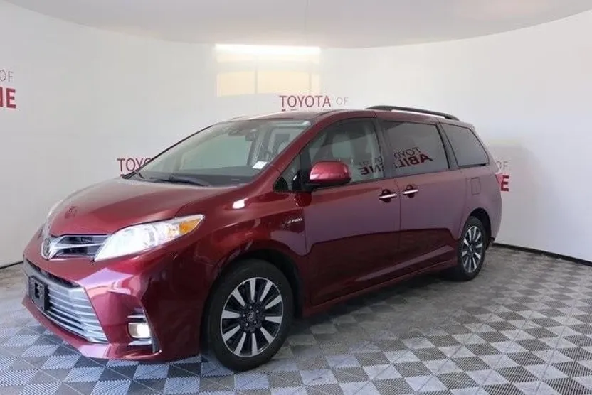 2019 Toyota Sienna Limited XLE Premium photo 1