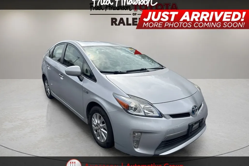 2015 Toyota Prius Plug-in Advanced photo 1