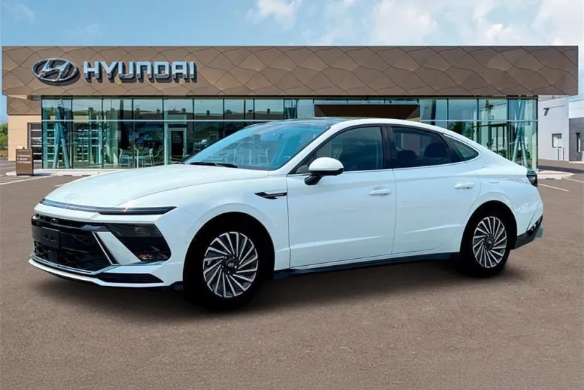 2024 Hyundai Sonata Hybrid Limited photo 1