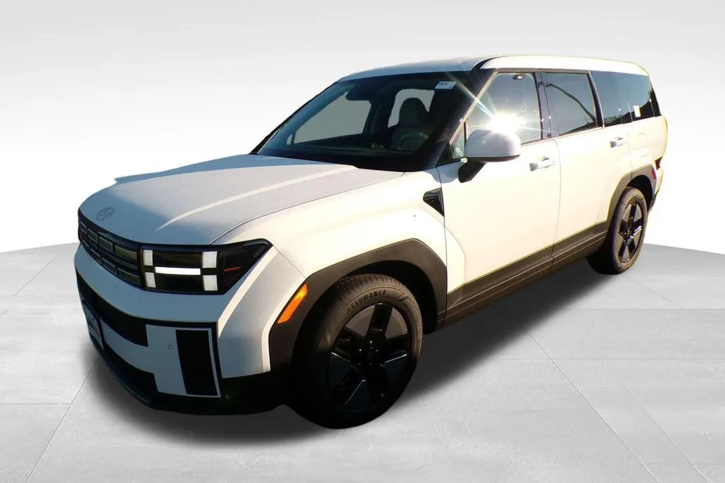 2026 Hyundai Santa Fe SE photo 1