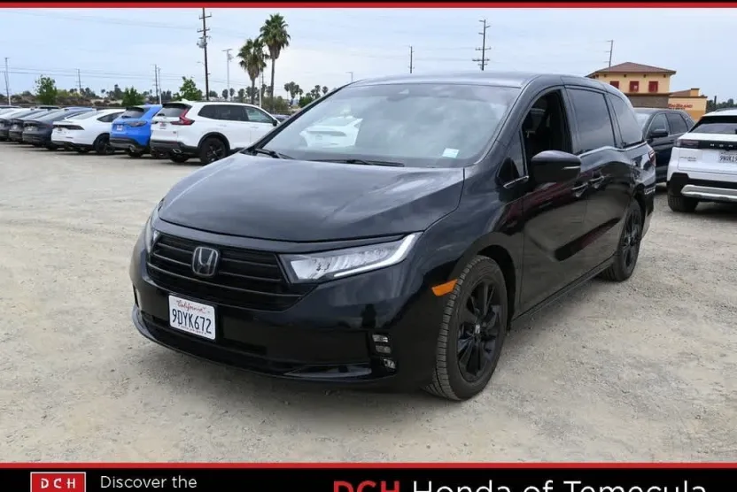 2023 Honda Odyssey Sport photo 1