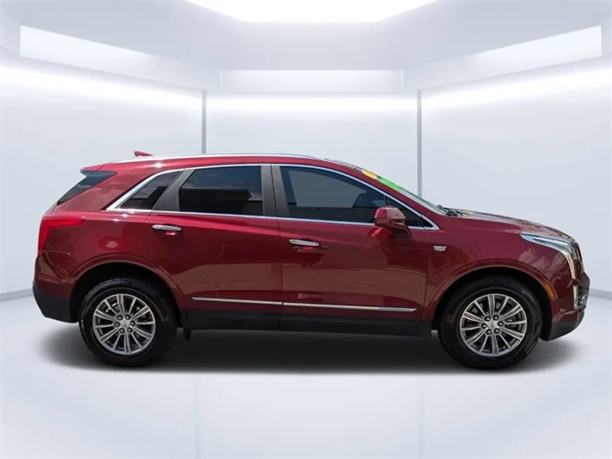 2017 Cadillac XT5 Luxury photo 1