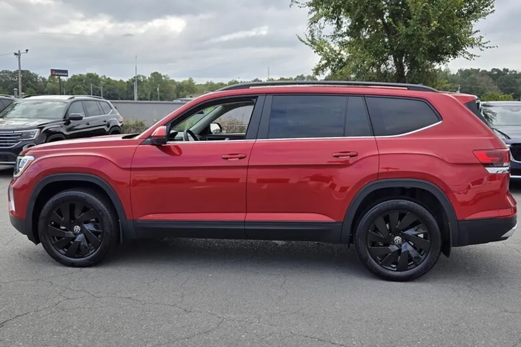 2024 Volkswagen Atlas SE Technology photo 1