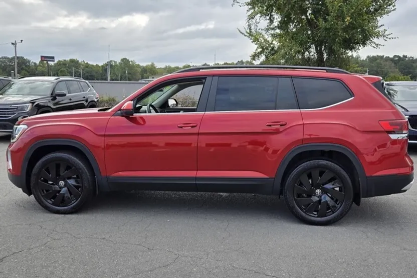 2024 Volkswagen Atlas SE Technology photo 1