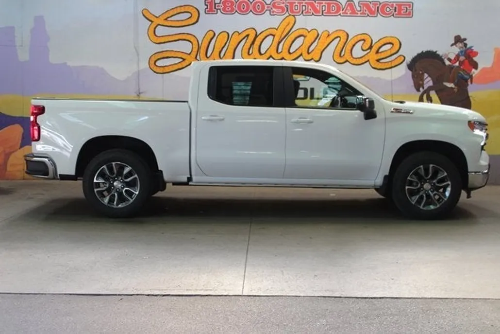 2026 Chevrolet Silverado 1500 LT photo 1