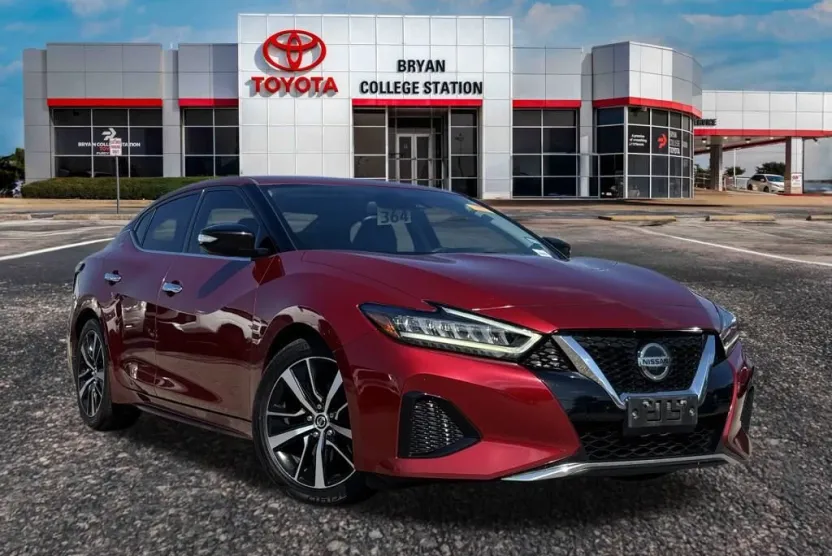 2022 Nissan Maxima SV photo 1