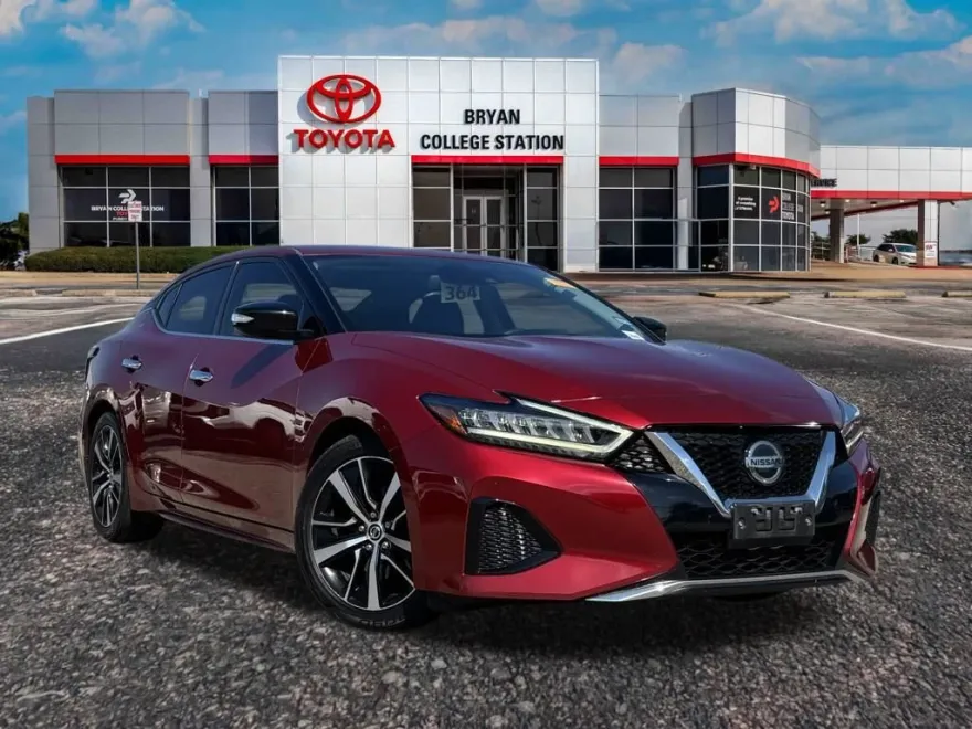 2022 Nissan Maxima SV photo 1