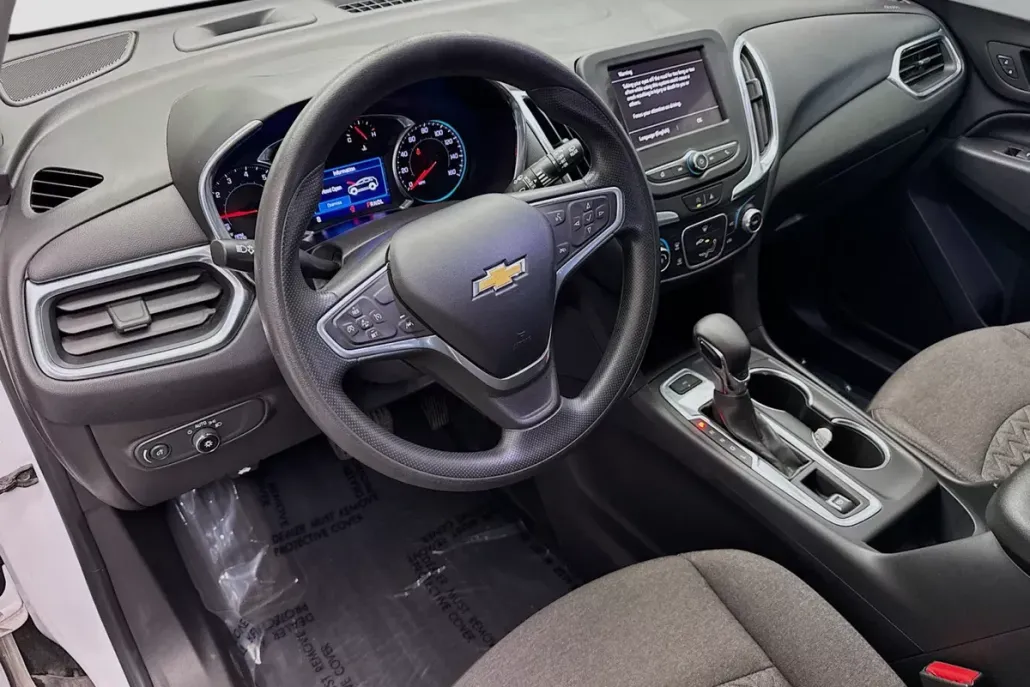 2022 Chevrolet Equinox LT photo 1