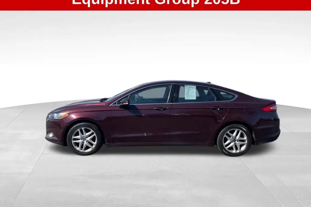 2013 Ford Fusion SE photo 1