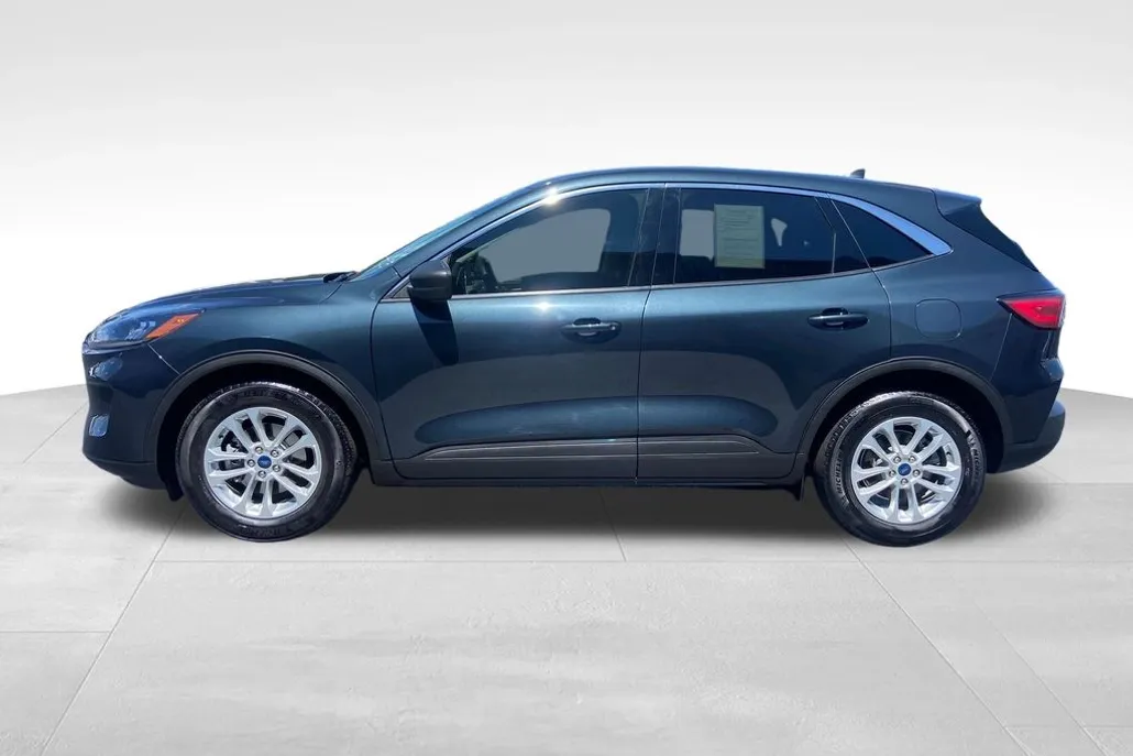 2022 Ford Escape SE photo 1