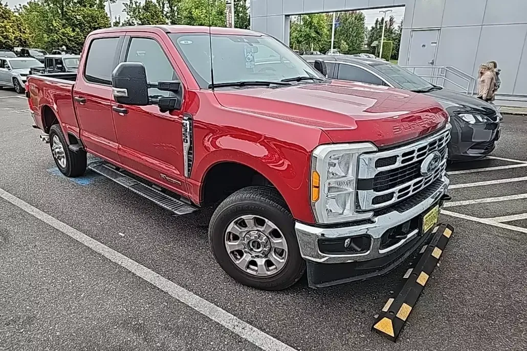 2023 Ford F-350 photo 1