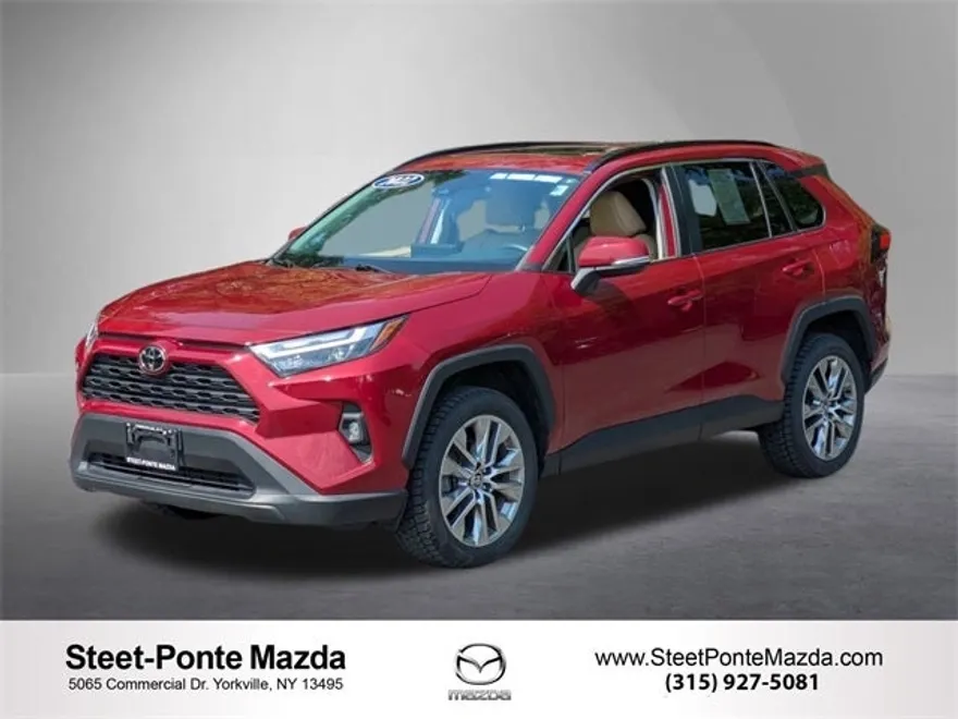 2022 Toyota RAV4 XLE Premium photo 1