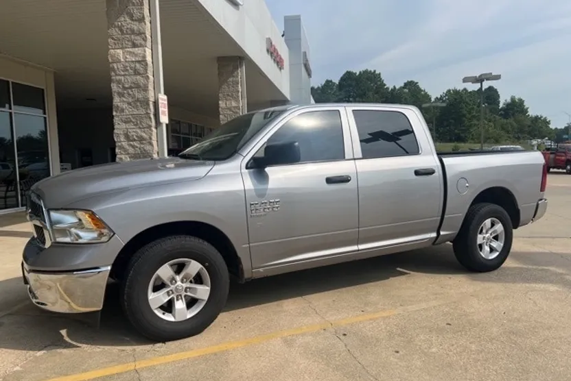 2022 Ram 1500 Classic SLT photo 1