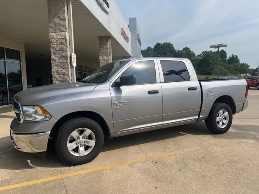 2022 Ram 1500 Classic SLT photo 1