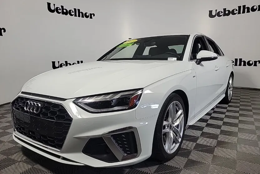 2023 Audi A4 S line Quattro Premium Plus photo 1
