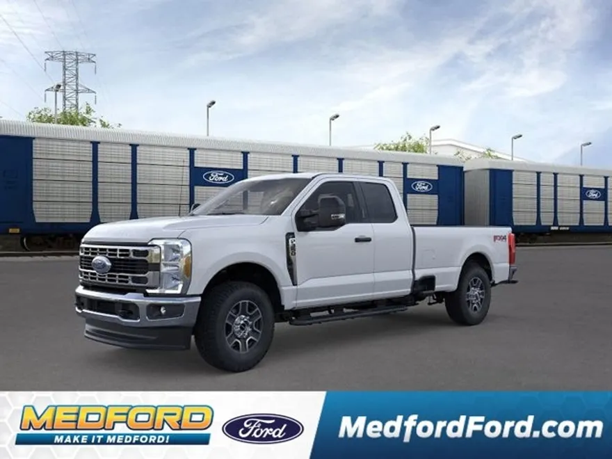2025 Ford F-350 XLT photo 1
