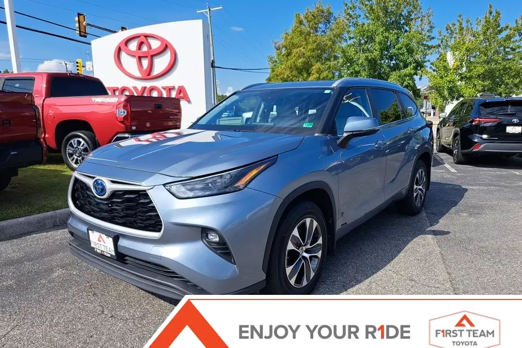 2023 Toyota Highlander Hybrid XLE photo 1
