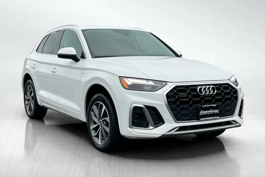 2024 Audi Q5 S line Premium Plus photo 1