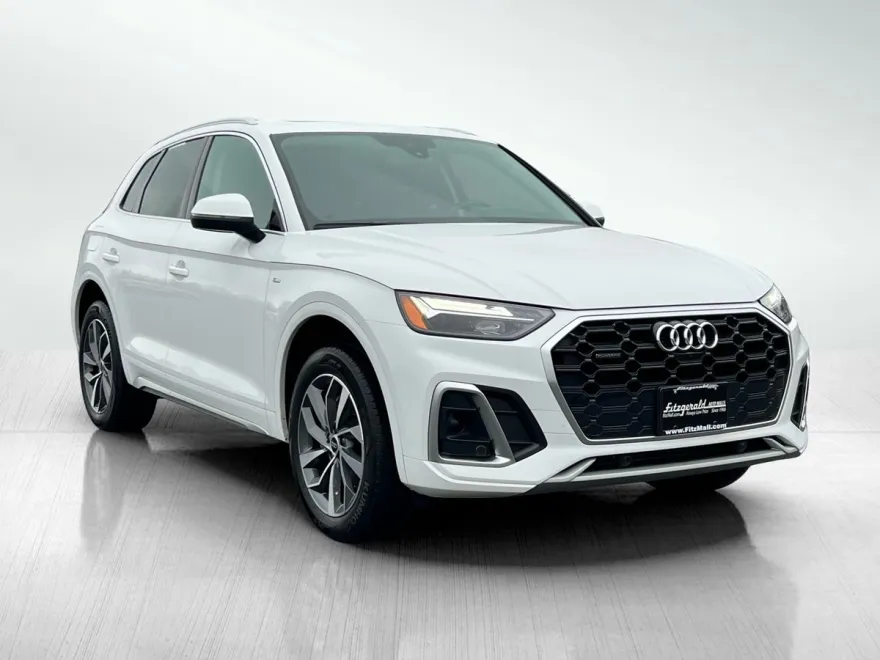 2024 Audi Q5 S line Premium Plus photo 1