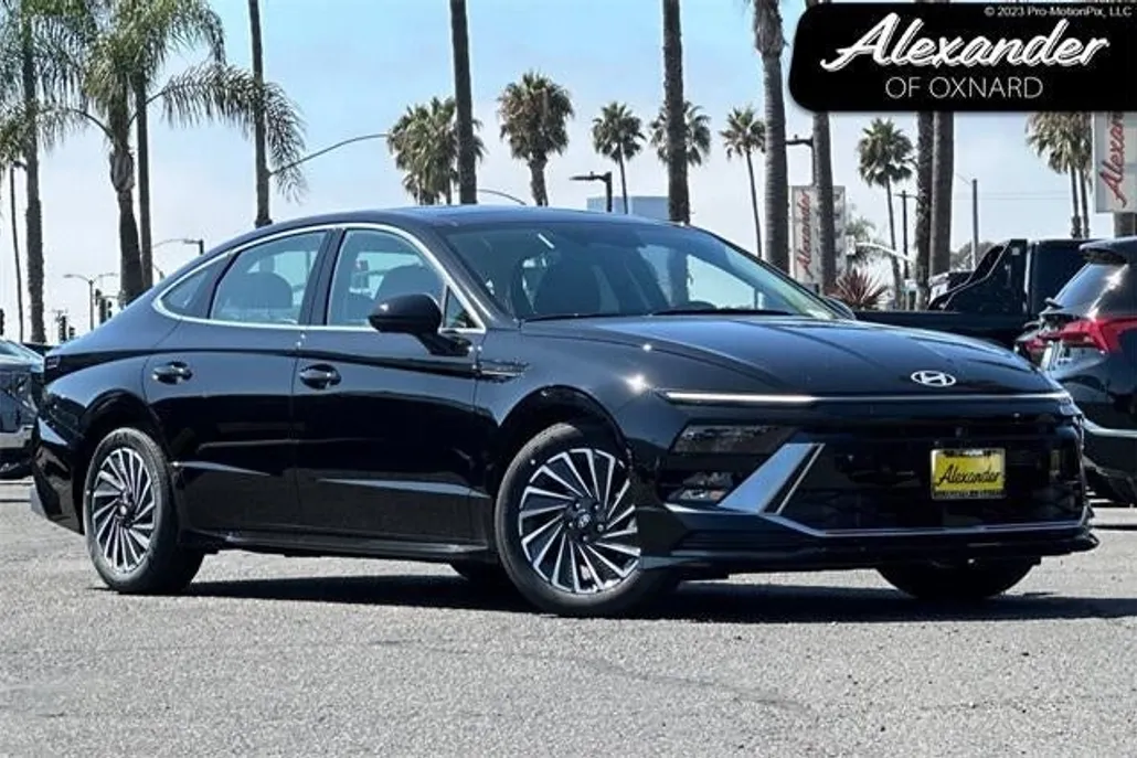 2025 Hyundai Sonata Hybrid Limited photo 1