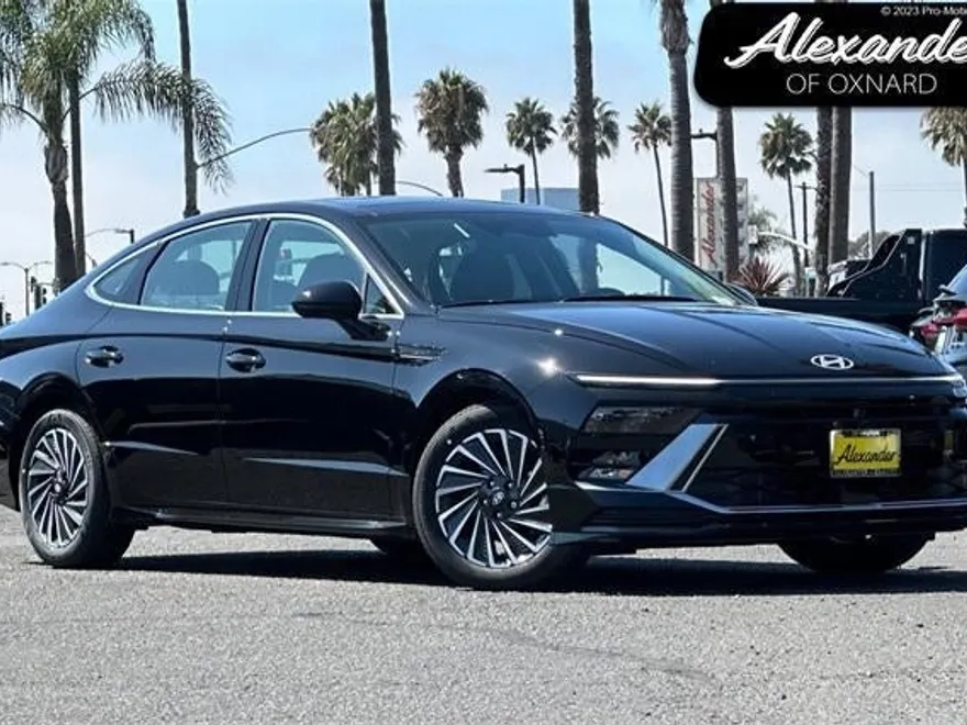 2025 Hyundai Sonata Hybrid Limited photo 1