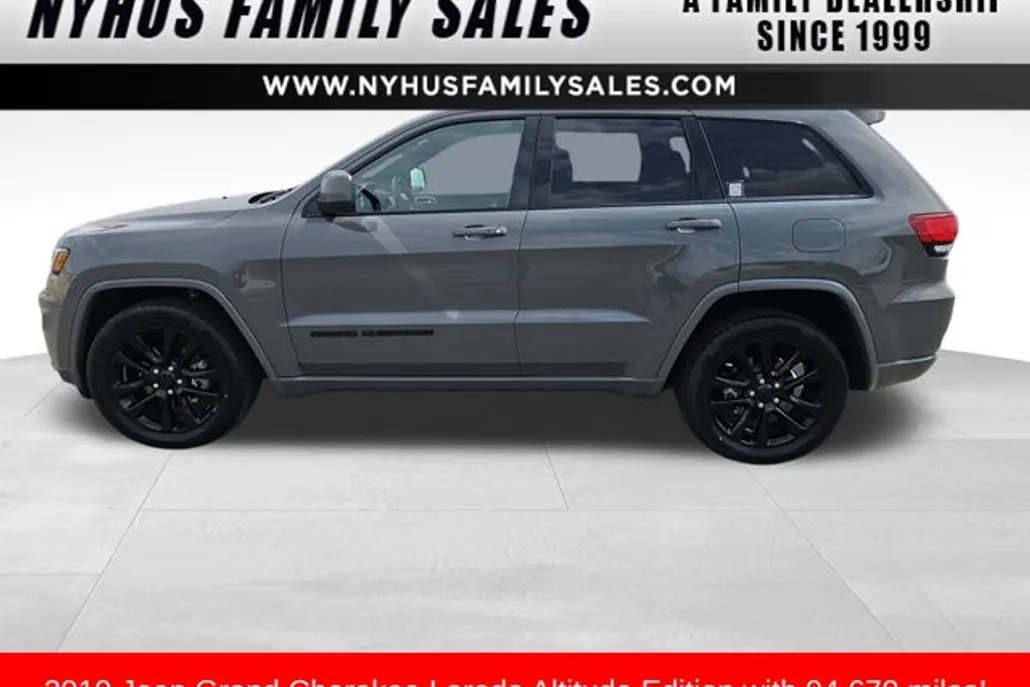 2019 Jeep Grand Cherokee Altitude photo 1