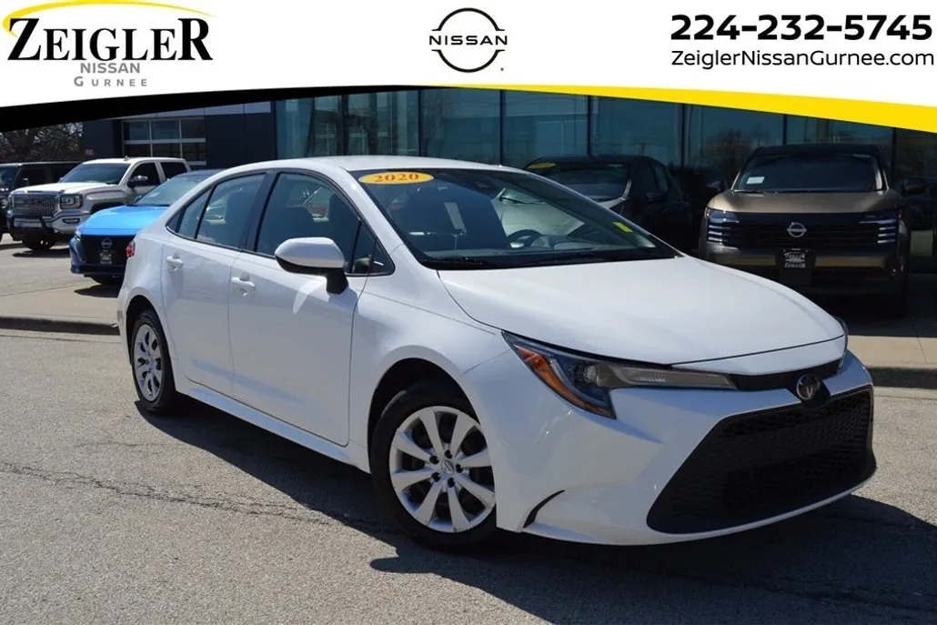2020 Toyota Corolla LE photo 1